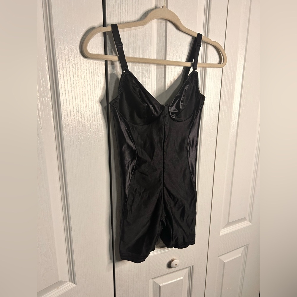 Vintage Cabernet Full Body Shapewear Girdle Bodysuit‎ Size 34B Underwired Black - Picture 2 of 8